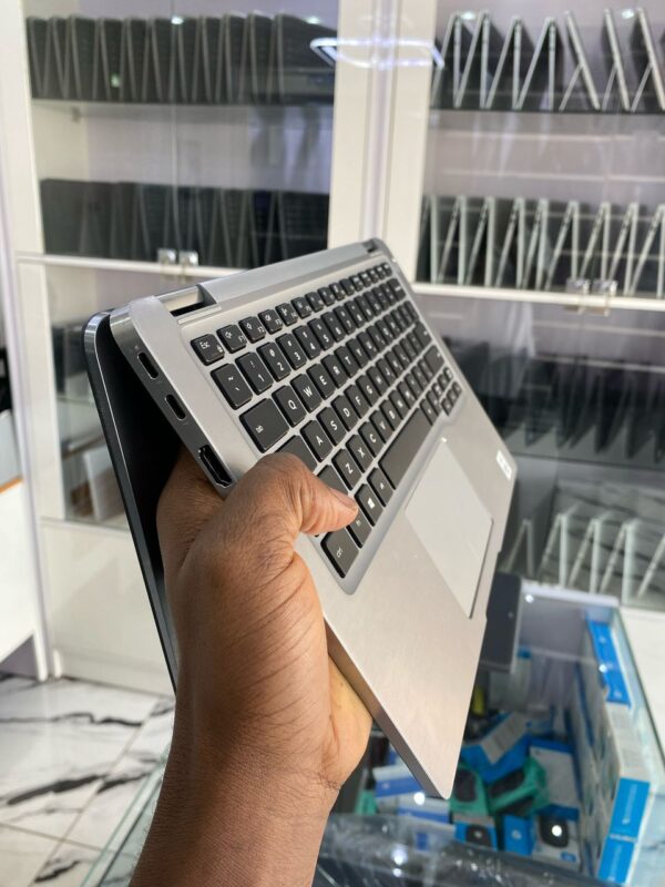 WhatsApp Image 2025-12-10 at 16.24.40 Dell Latitude 9410 2 in 1