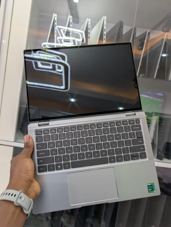 WhatsApp Image 2025-12-10 at 16.38.53 Dell Latitude 9420 2 in 1